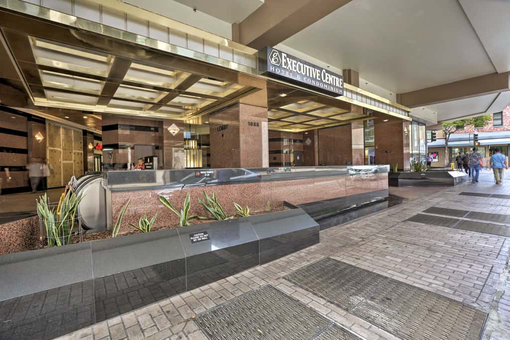 Downtown Honolulu Suite Near Ala Moana Beach!