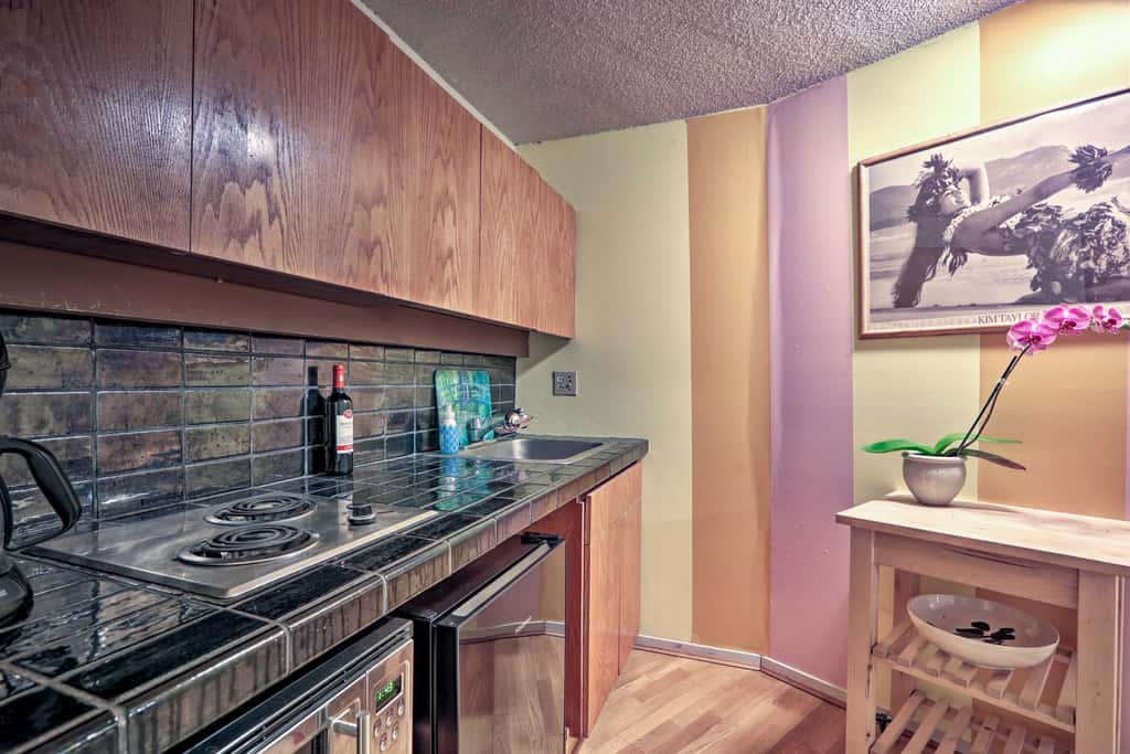 Downtown Honolulu Suite Near Ala Moana Beach!