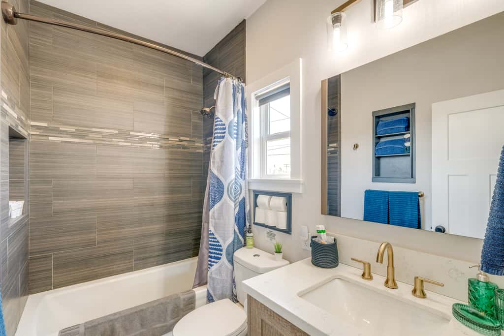 San Diego Guest House Apartment w/ Patio & Hot Tub