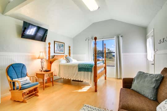 Ranch Cabin w/ Decks, 10 Mi to Fredericksburg | 0 Bed Fredericksburg ...