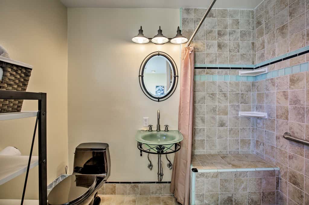 Beachfront Oceanside Condo w/ Pool & Hot Tub!