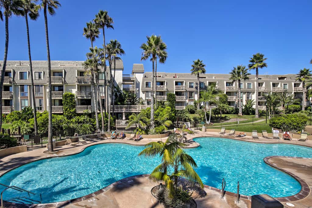 Beachfront Oceanside Condo w/ Pool & Hot Tub!