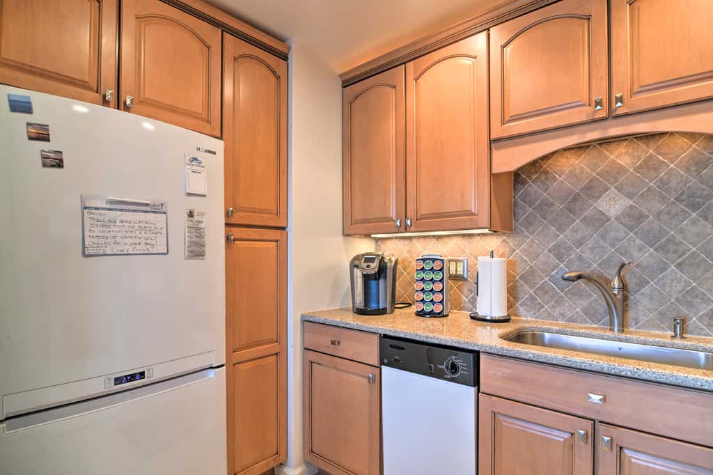 Bayfront Condo 3 Mi to Downtown St. Petersburg