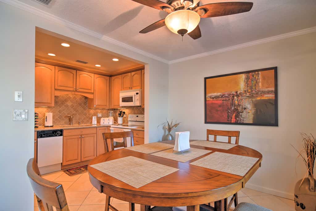 Bayfront Condo 3 Mi to Downtown St. Petersburg