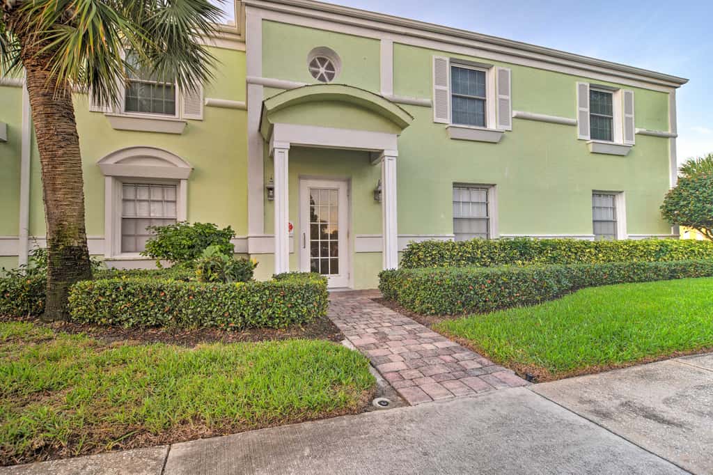 Bayfront Condo 3 Mi to Downtown St. Petersburg