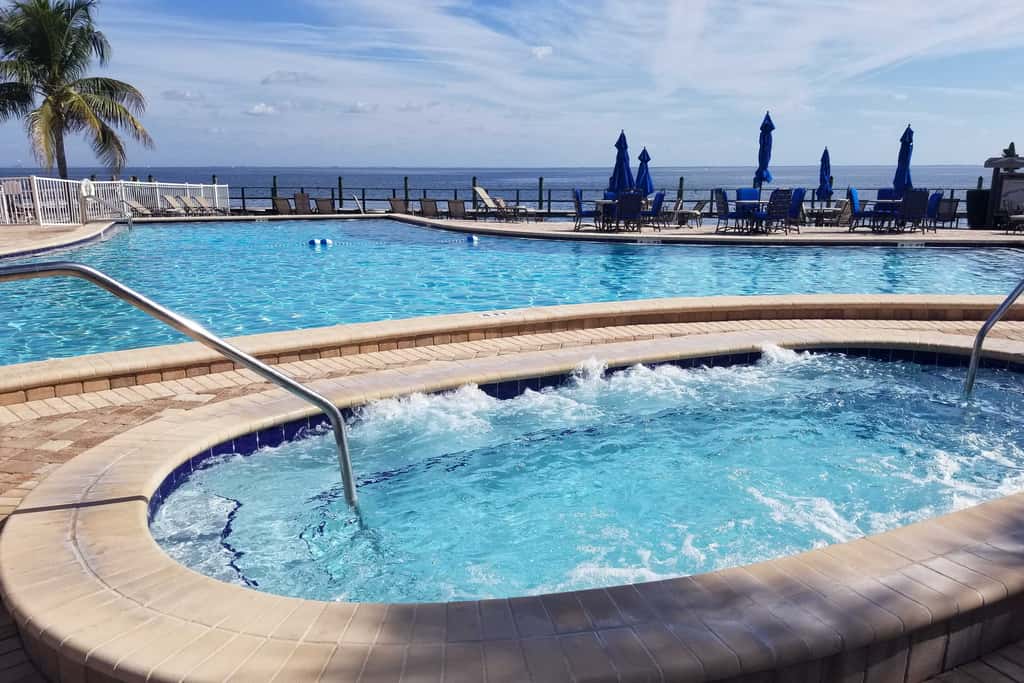 Bayfront Condo 3 Mi to Downtown St. Petersburg