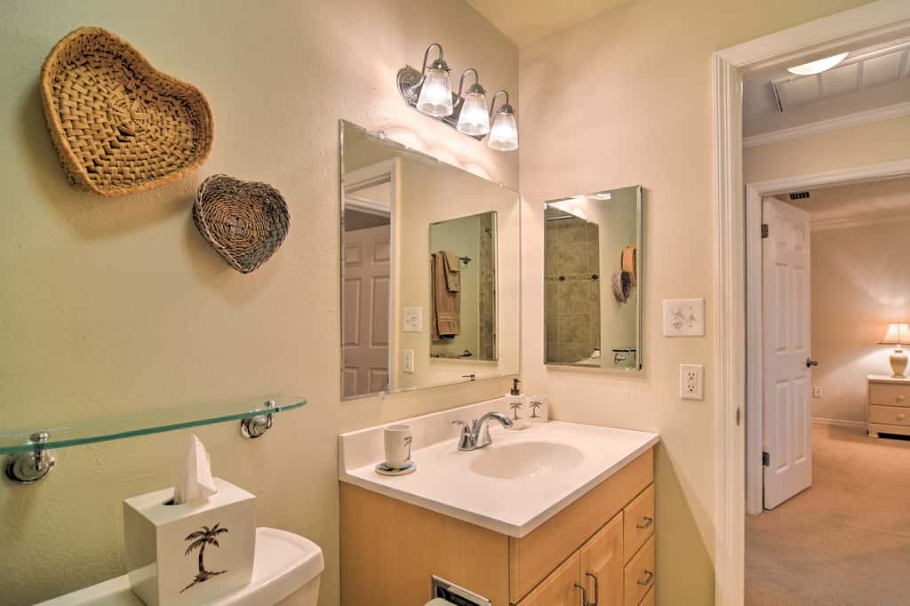 Bayfront Condo 3 Mi to Downtown St. Petersburg
