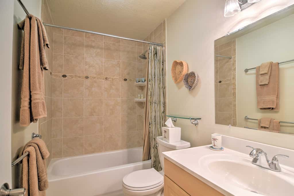 Bayfront Condo 3 Mi to Downtown St. Petersburg