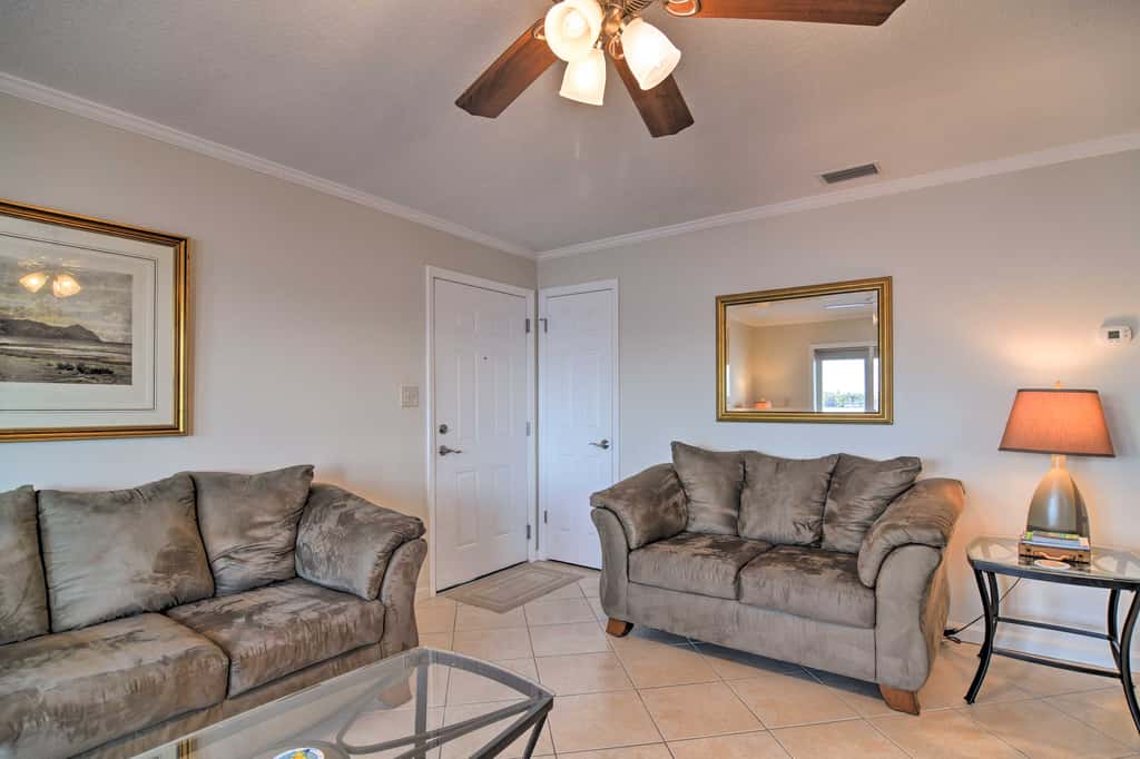 Bayfront Condo 3 Mi to Downtown St. Petersburg