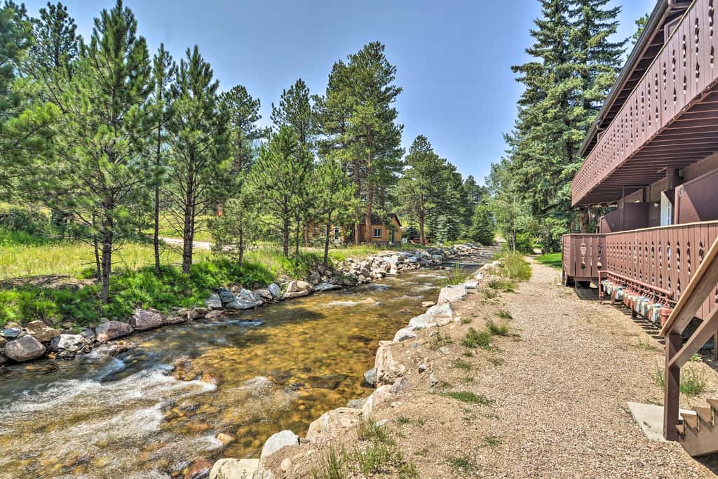 Estes Park Condo ~ 1 Mi to RMNP!