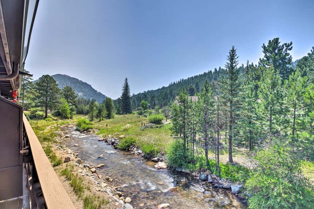 Estes Park Condo ~ 1 Mi to RMNP!