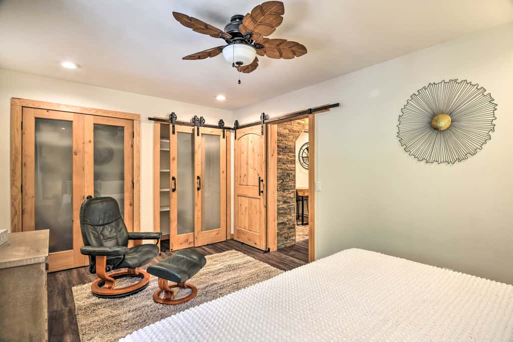 Estes Park Condo ~ 1 Mi to RMNP!