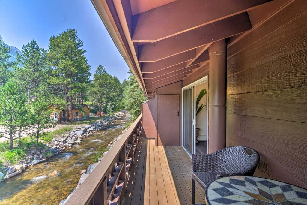 Estes Park Condo ~ 1 Mi to RMNP!