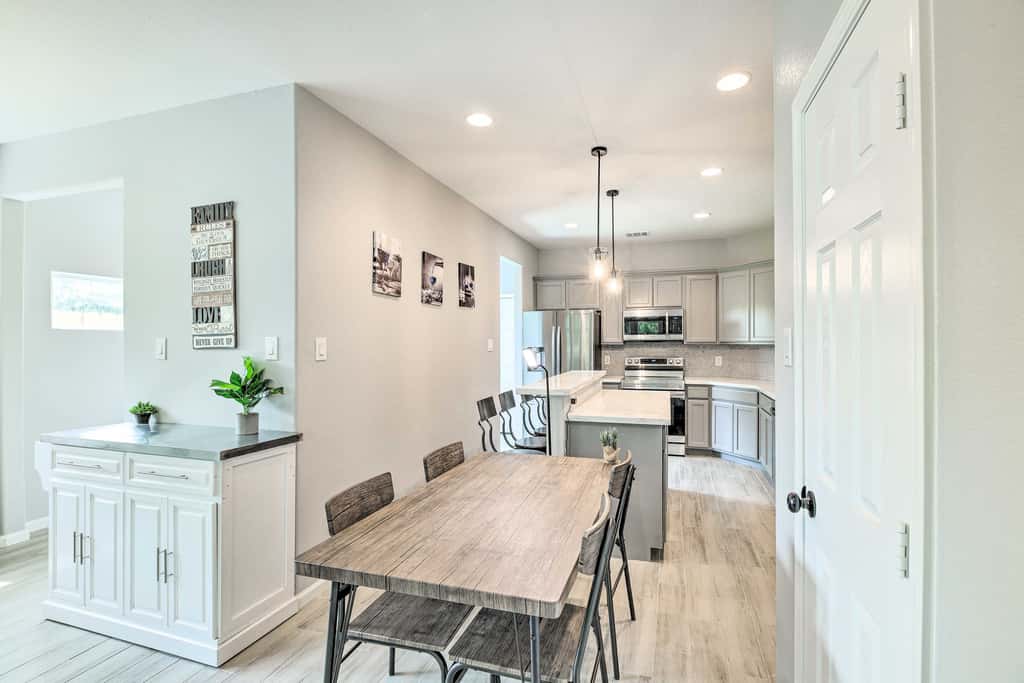 Pet-Friendly Houston Townhome w/ Fenced Yard