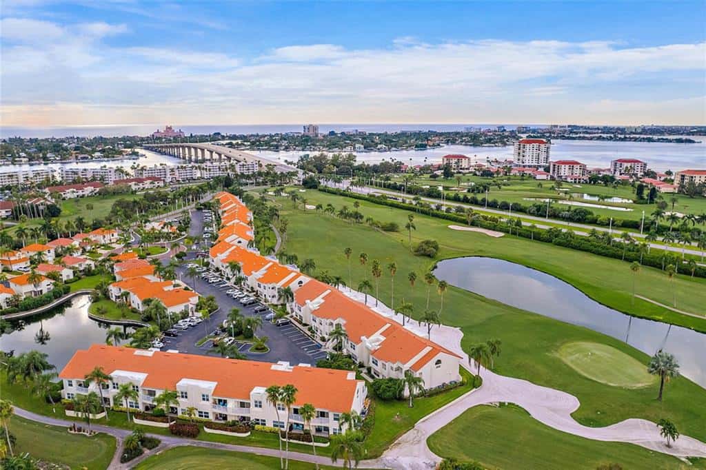 4 Mi to St Pete Beach! Family Condo w/ Pool Access
