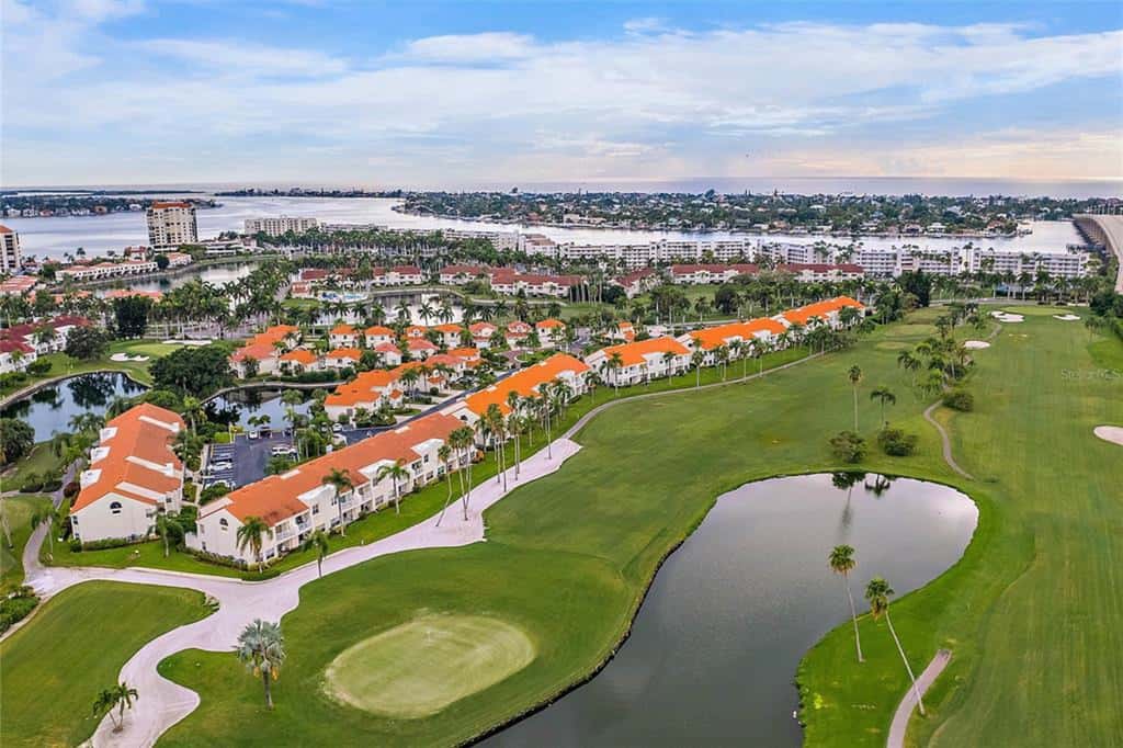4 Mi to St Pete Beach! Family Condo w/ Pool Access