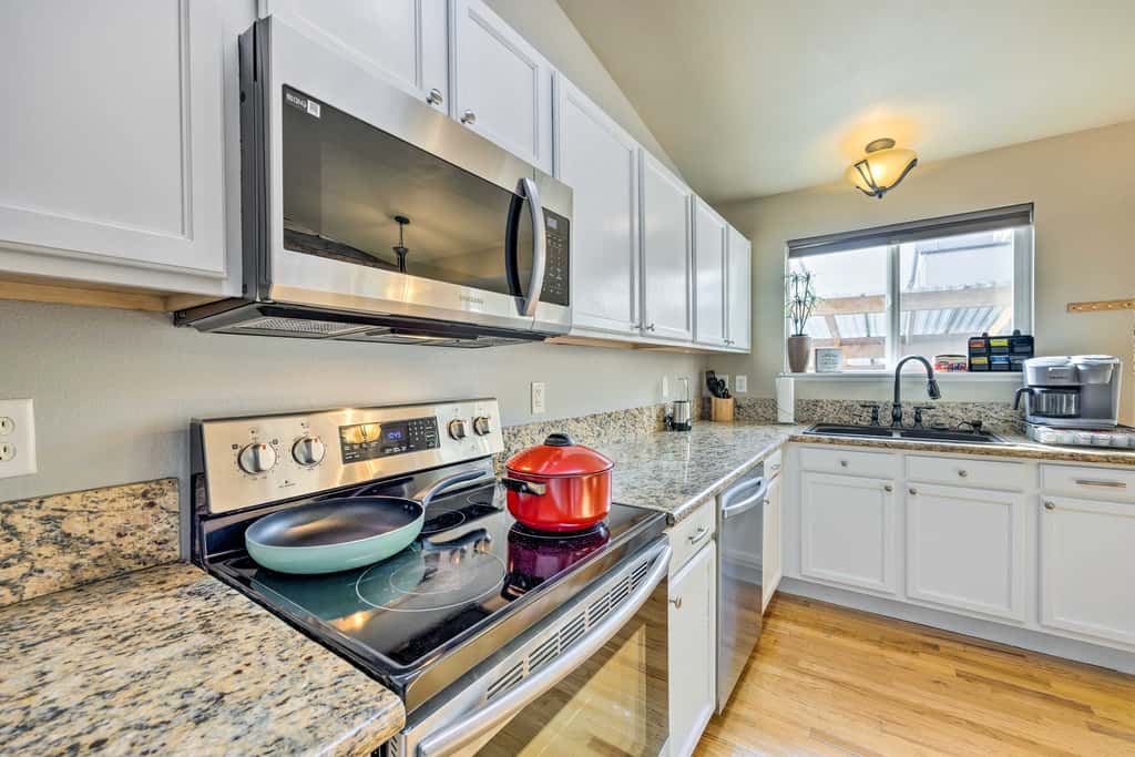 Colorado Springs Vacation Home - Walk to Park