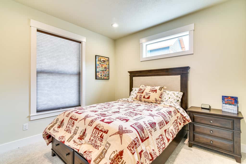 Government Camp Vacation Rental w/ Private Hot Tub