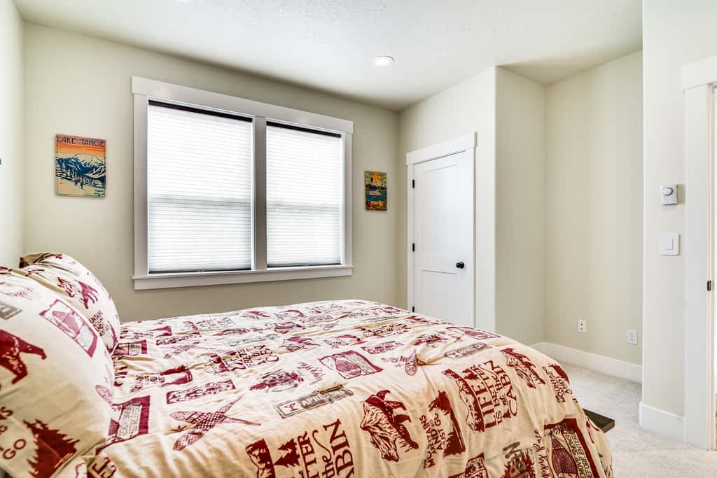 Government Camp Vacation Rental w/ Private Hot Tub