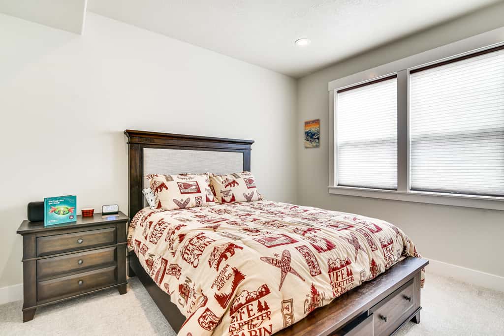 Government Camp Vacation Rental w/ Private Hot Tub