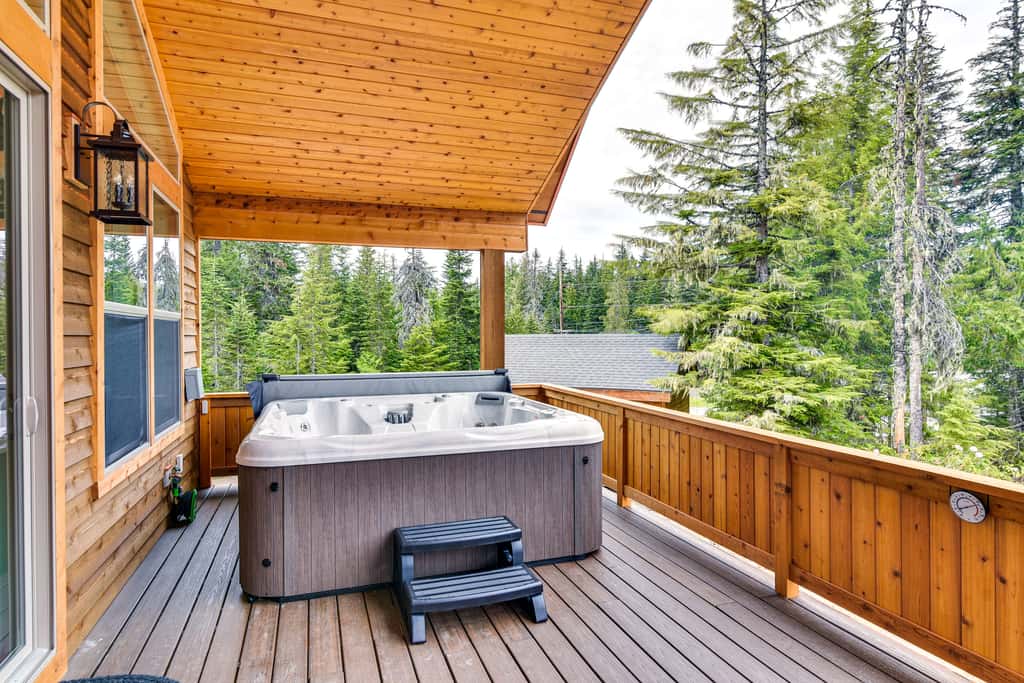 Government Camp Vacation Rental w/ Private Hot Tub