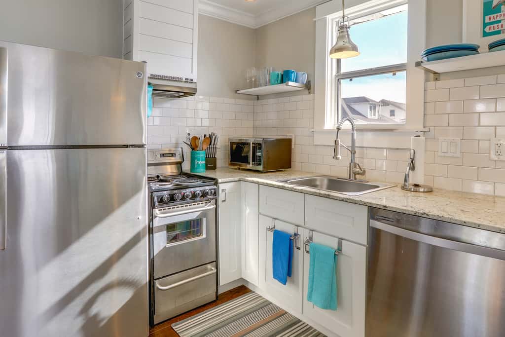 Bright St Petersburg Apartment, Walk to Downtown!