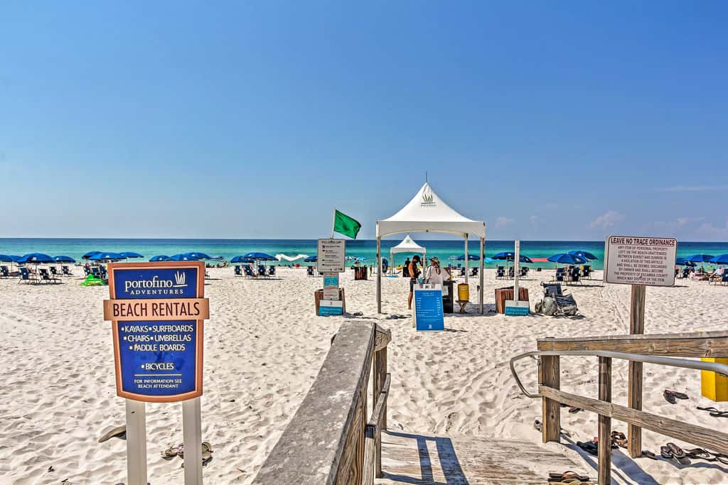 Florida Resort Condo: Walk to Pensacola Beach!
