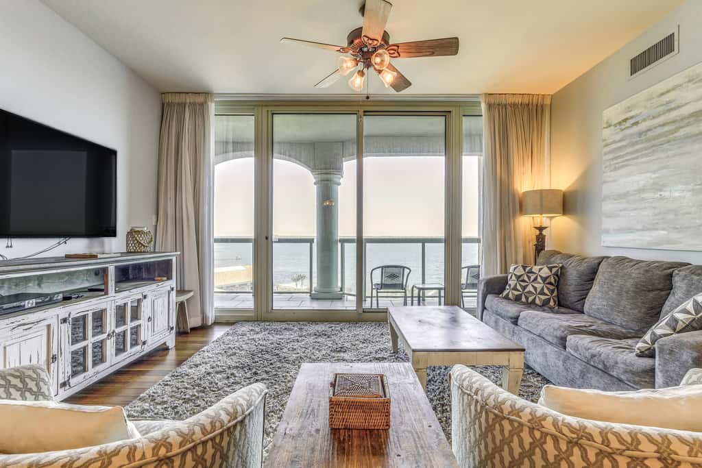 Florida Resort Condo: Walk to Pensacola Beach!