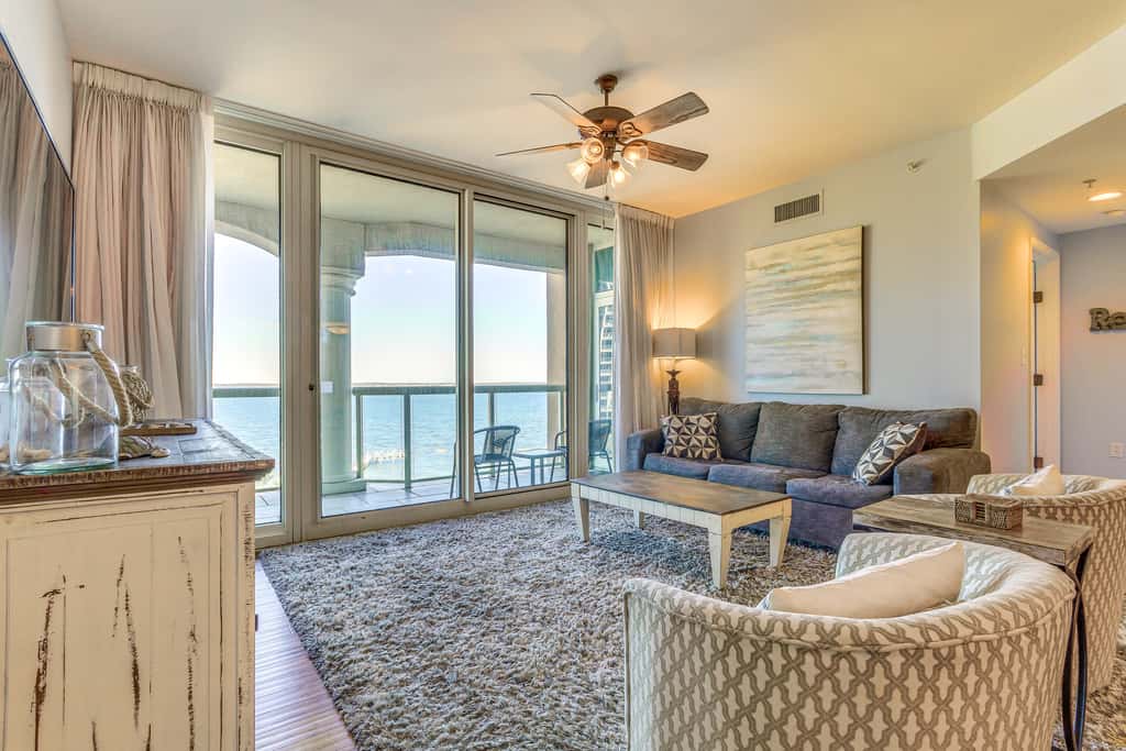 Florida Resort Condo: Walk to Pensacola Beach!
