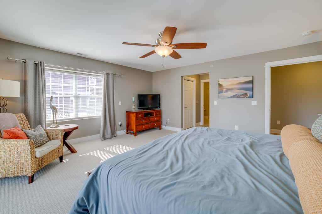 Idyllic New Buffalo Condo: Walk to Beach & Shops!