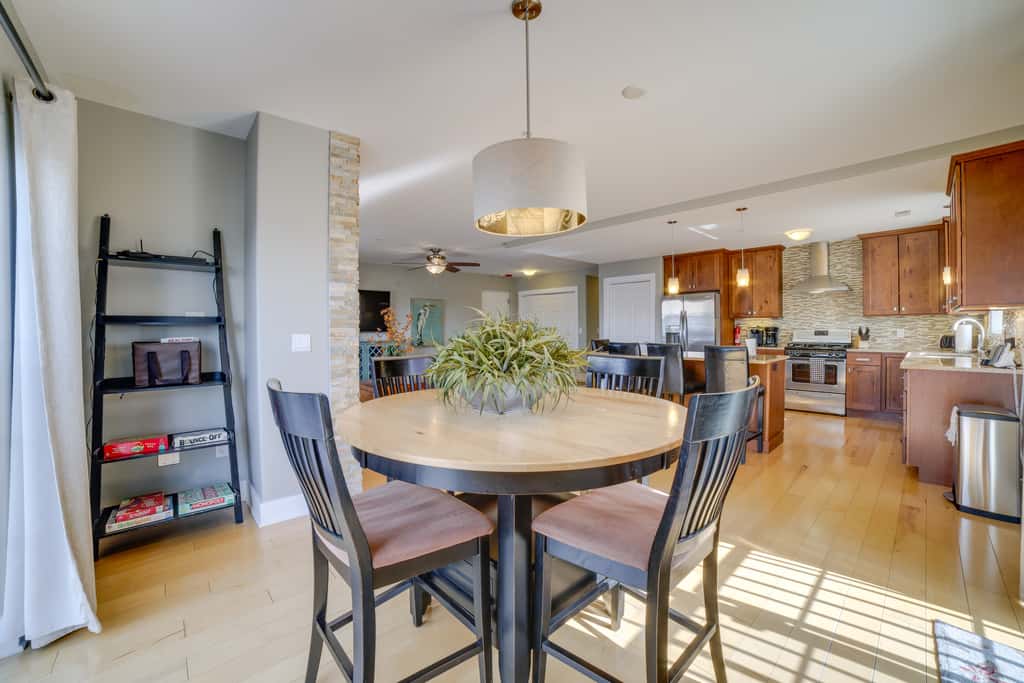 Idyllic New Buffalo Condo: Walk to Beach & Shops!