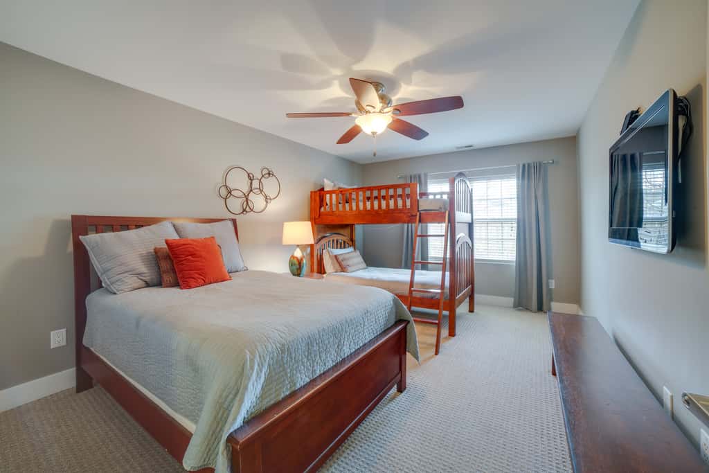 Idyllic New Buffalo Condo: Walk to Beach & Shops!