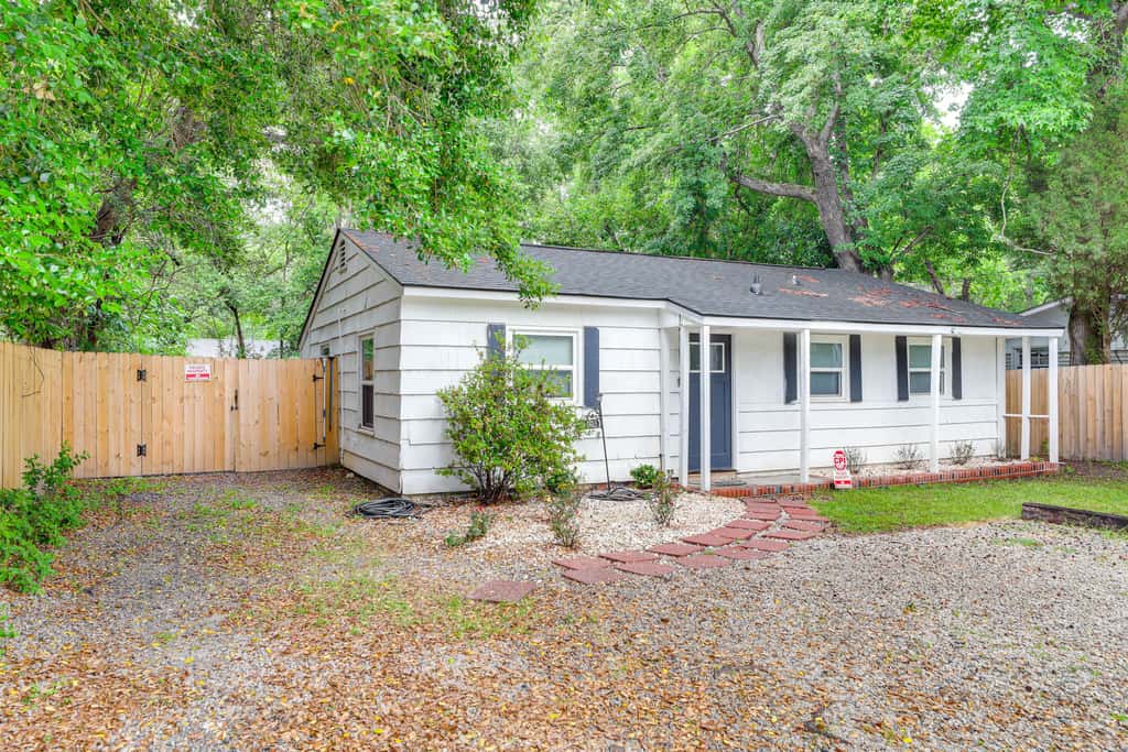 Serene Charleston Home Near Airport: Pets Welcome!