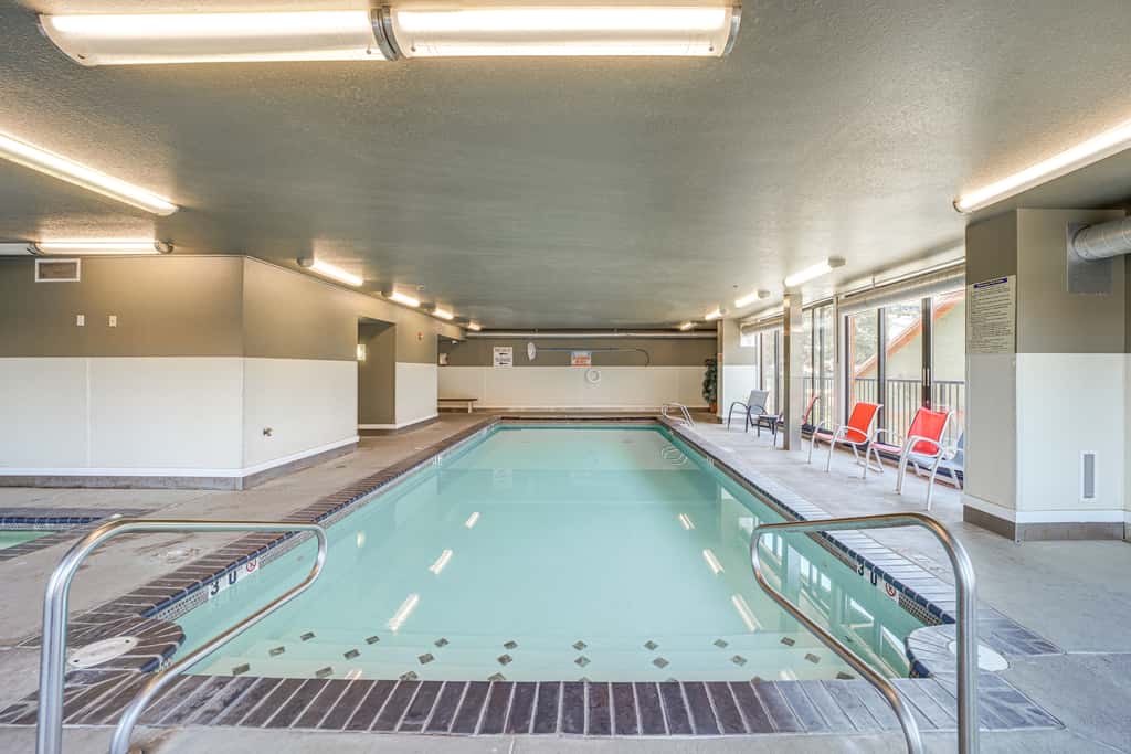 Pool, Hot Tub, & Beach Access! Chelan Family Haven
