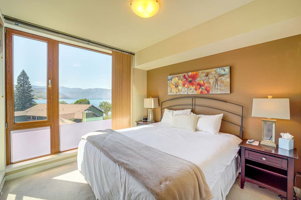 Pool, Hot Tub, & Beach Access! Chelan Family Haven