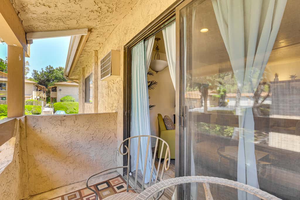 Oceanside Condo w/ Pool & Hot Tub Access!