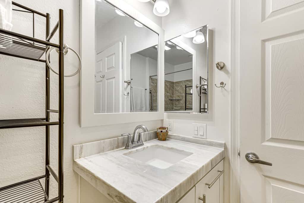 Oceanside Condo w/ Pool & Hot Tub Access!