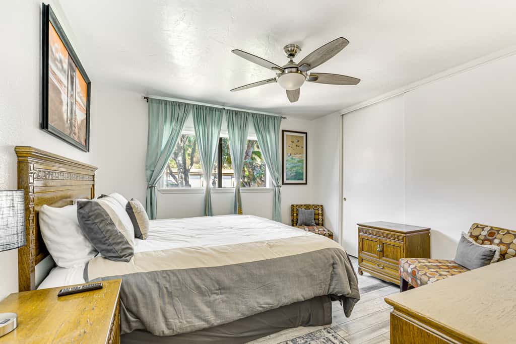 Oceanside Condo w/ Pool & Hot Tub Access!