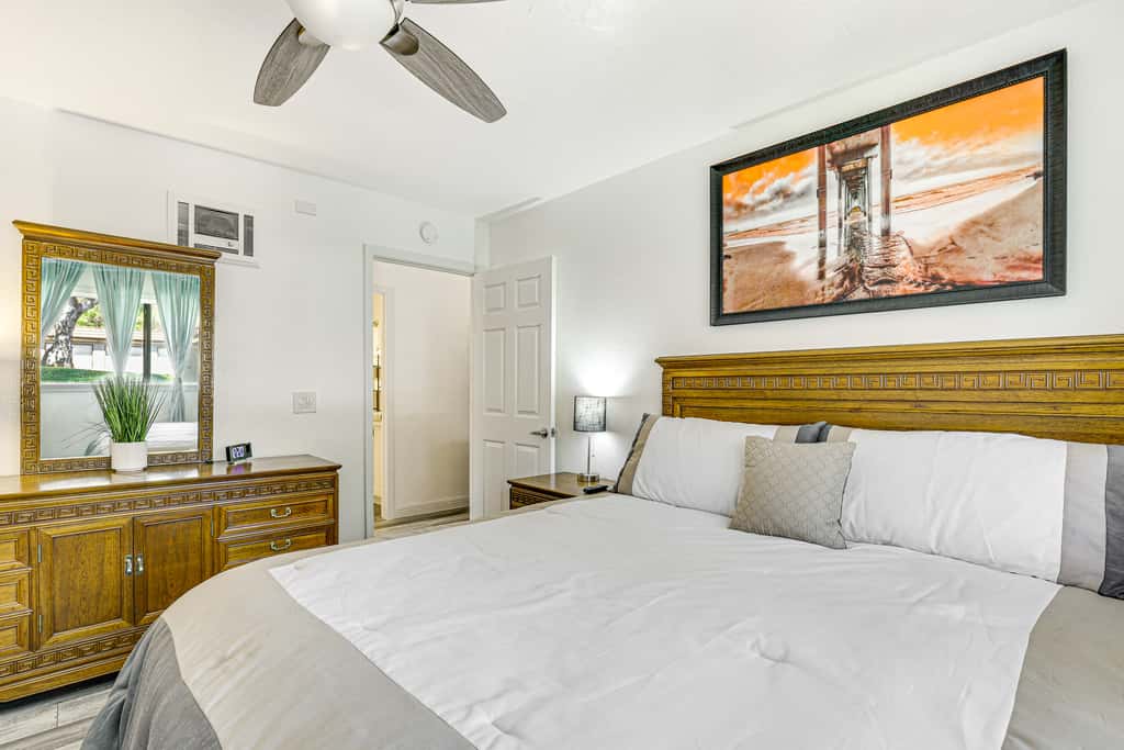Oceanside Condo w/ Pool & Hot Tub Access!