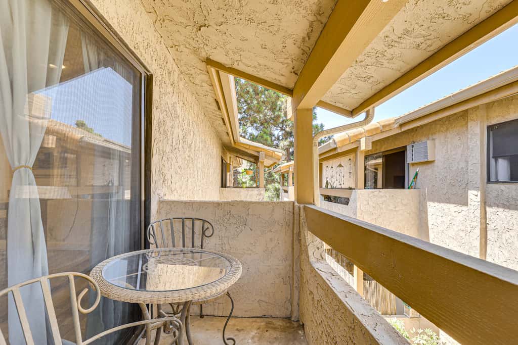 Oceanside Condo w/ Pool & Hot Tub Access!