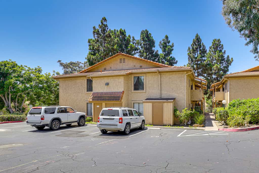 Oceanside Condo w/ Pool & Hot Tub Access!