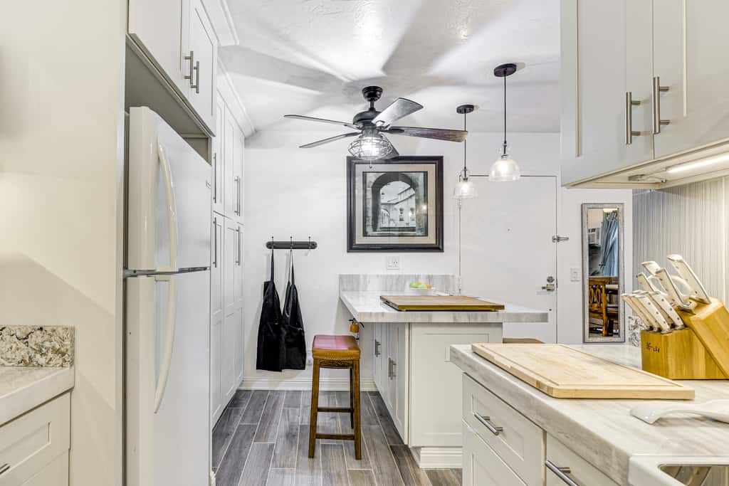 Oceanside Condo w/ Pool & Hot Tub Access!
