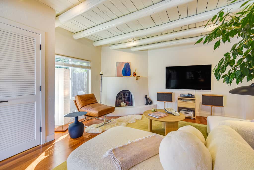 3 Mi to Downtown - Condo w/ Hot Tub in Santa Fe!