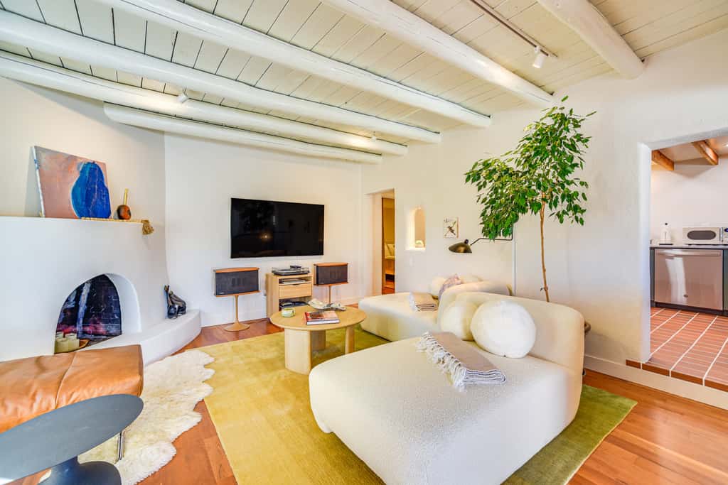 3 Mi to Downtown - Condo w/ Hot Tub in Santa Fe!