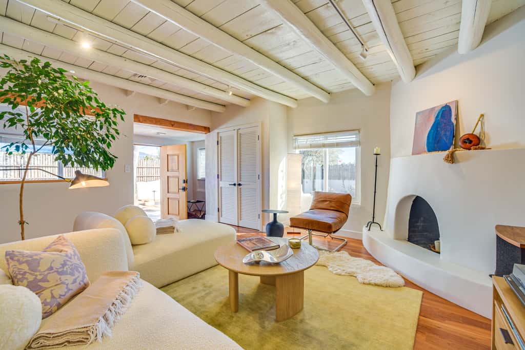 3 Mi to Downtown - Condo w/ Hot Tub in Santa Fe!