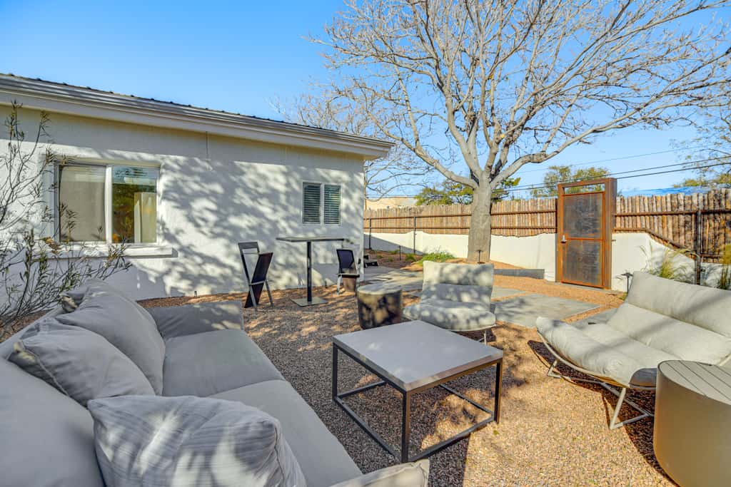 3 Mi to Downtown - Condo w/ Hot Tub in Santa Fe!