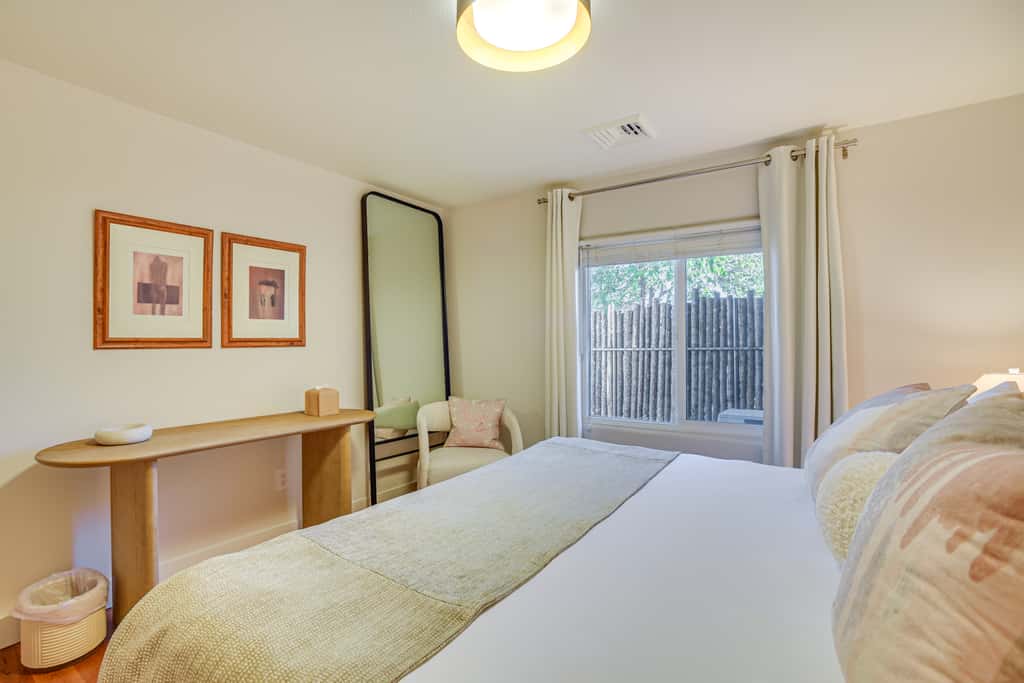3 Mi to Downtown - Condo w/ Hot Tub in Santa Fe!