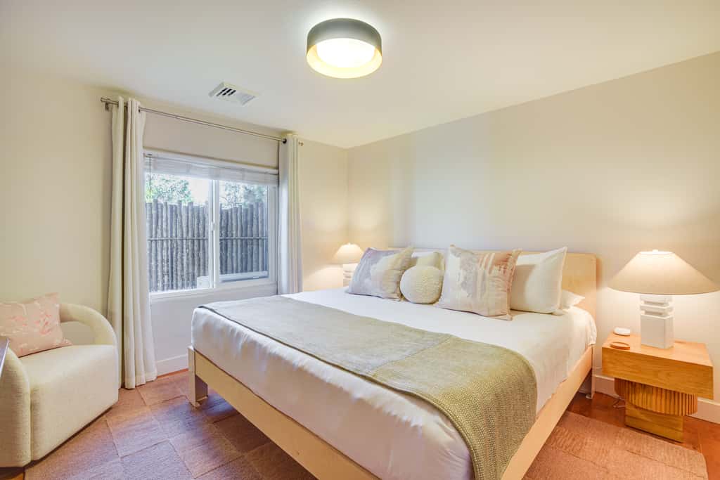 3 Mi to Downtown - Condo w/ Hot Tub in Santa Fe!