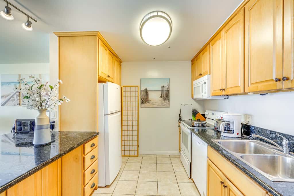 Oceanfront San Diego Getaway: Steps to Beach!