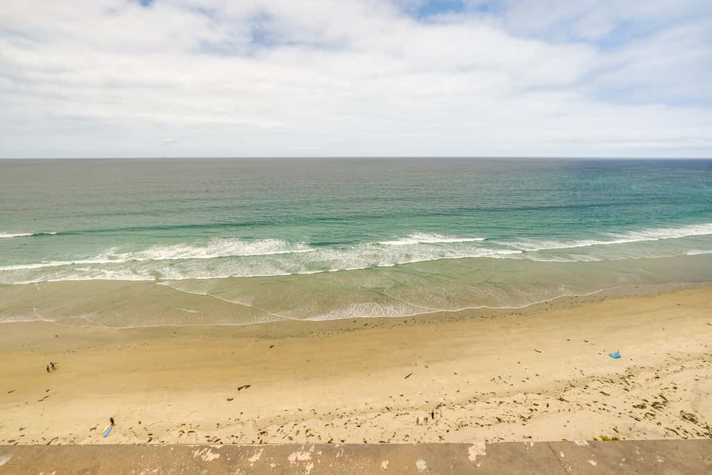 Oceanfront San Diego Getaway: Steps to Beach!